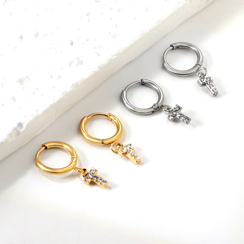 1.6x10mm circle with T-shaped white diamond stud earrings asonjewelry